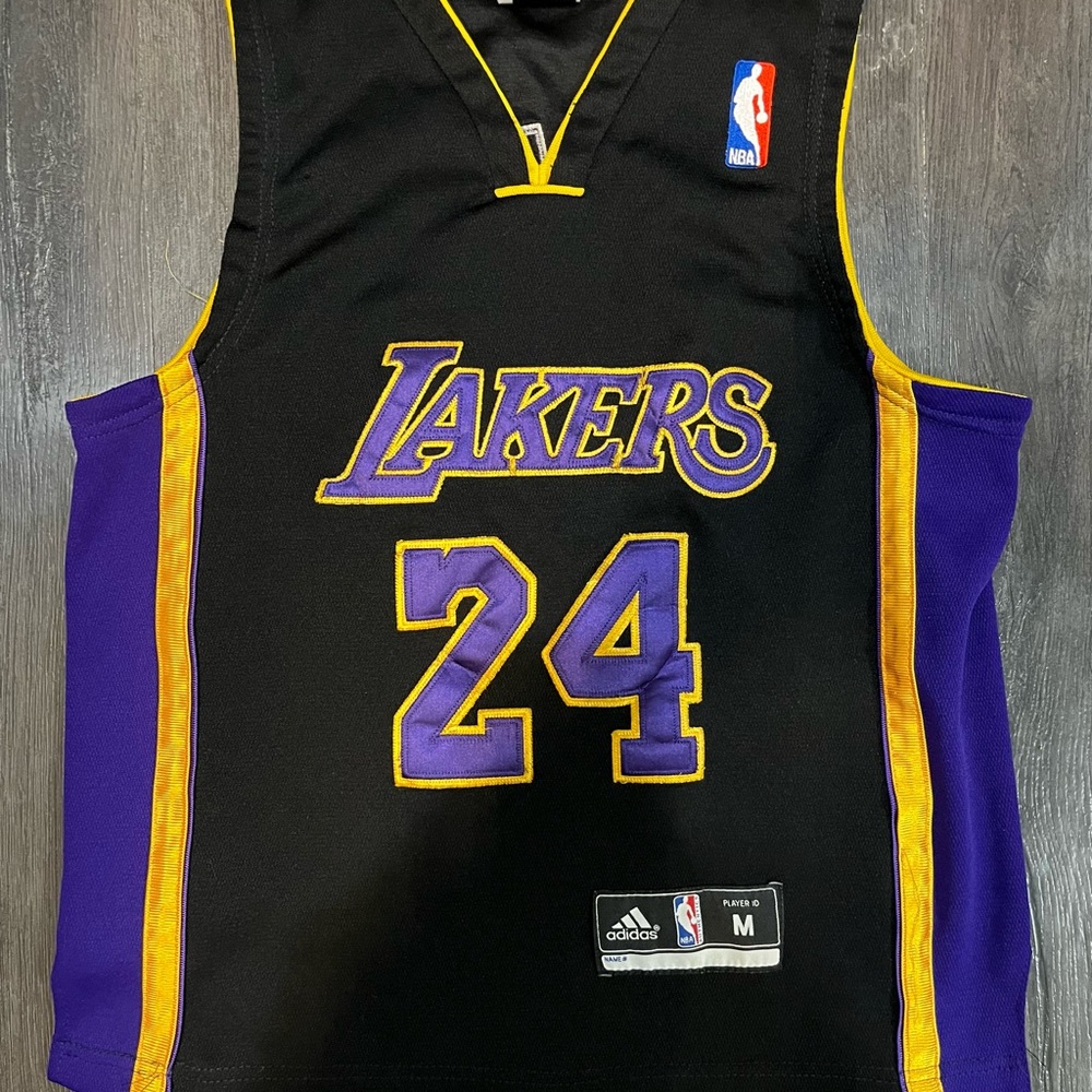 Vintage Kobe Bryant LA Lakers #24 Adidas Jersey Size Medium
